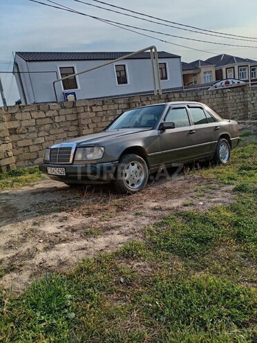 Mercedes E 230 1990, 410,613 km - 2.3 l - Bakı