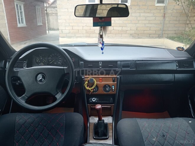 Mercedes E 230 1990, 410,613 km - 2.3 l - Bakı