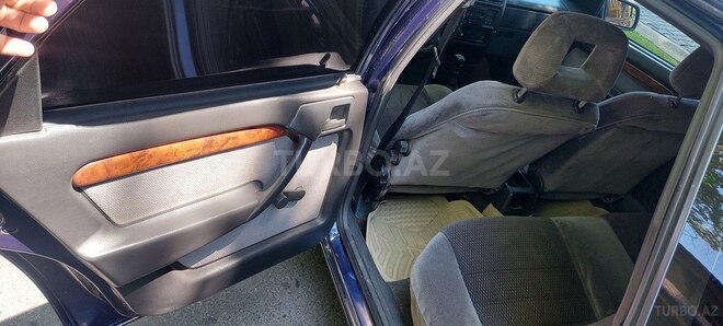 Opel Vectra 1995, 525,545 km - 2.0 l - Qax