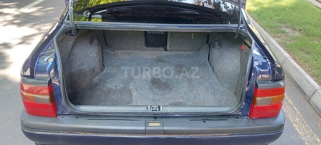 Opel Vectra 1995, 525,545 km - 2.0 l - Qax