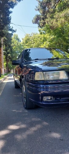 Opel Vectra 1995, 525,545 km - 2.0 l - Qax