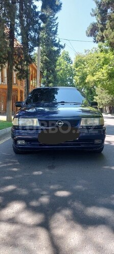 Opel Vectra 1995, 525,545 km - 2.0 l - Qax