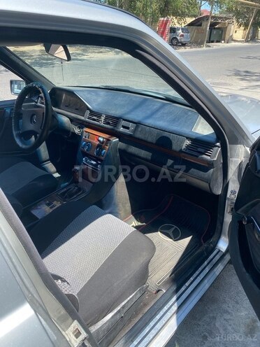 Mercedes E 200 1992, 500,000 km - 2.0 l - Bakı