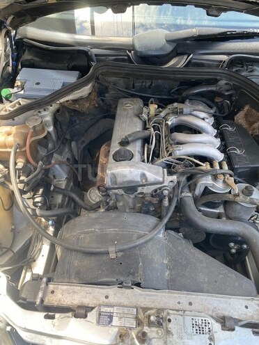 Mercedes E 200 1992, 500,000 km - 2.0 l - Bakı