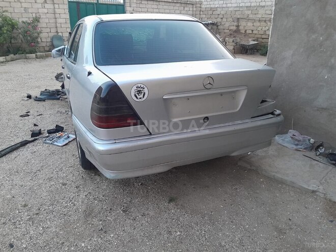 Mercedes C 220 1995, 4,000 km - 2.2 л - Bakı