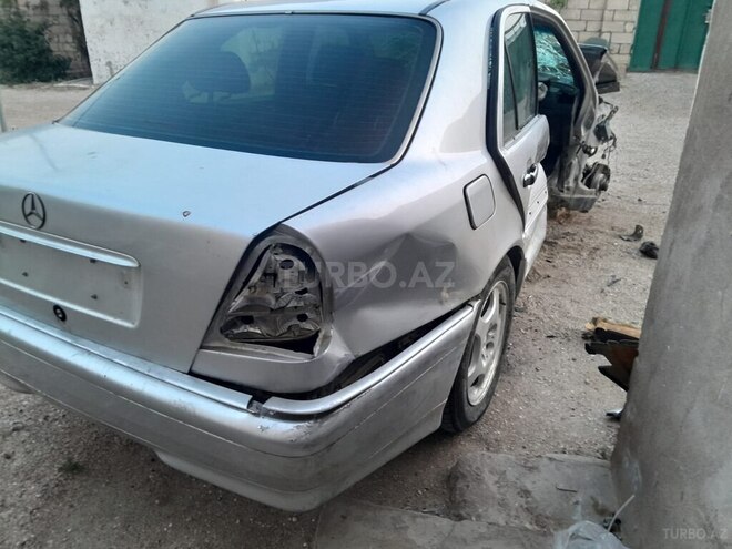 Mercedes C 220 1995, 4,000 km - 2.2 л - Bakı