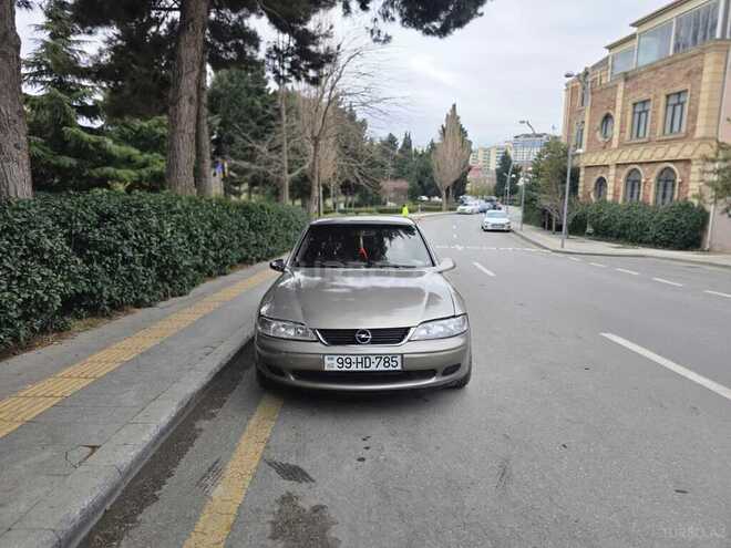 Opel Vectra 1999, 300,000 km - 1.6 l - Bakı