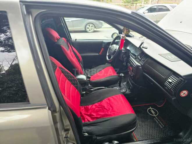 Opel Vectra 1999, 300,000 km - 1.6 l - Bakı