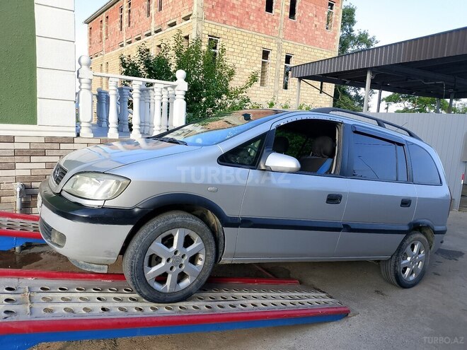 Opel Zafira 1999, 450,000 km - 1.8 л - Qusar