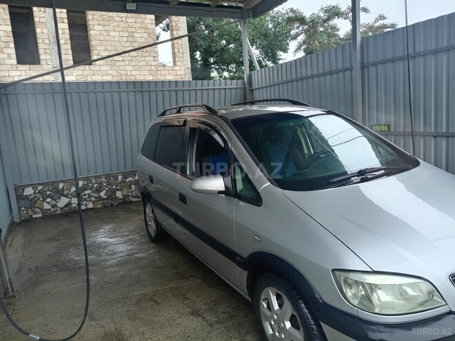 Opel Zafira 1999, 450,000 km - 1.8 л - Qusar