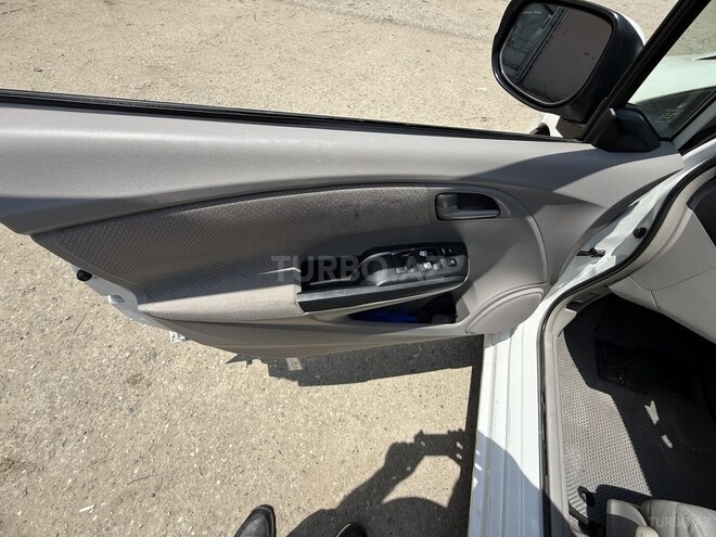 Honda Insight 2010, 320,000 km - 1.3 l - Şamaxı