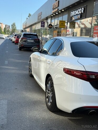 Alfa Romeo Giulia 2020, 73,000 km - 2.0 l - Bakı