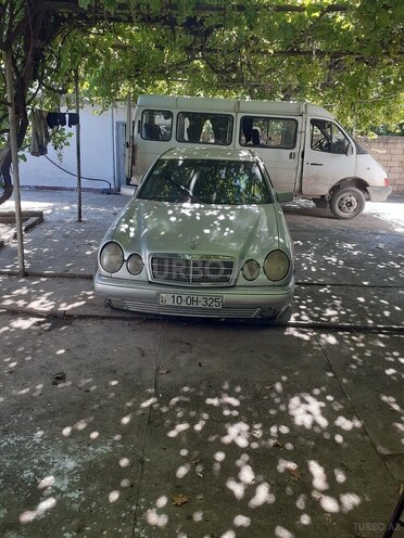 Mercedes E 200 1996, 380,000 km - 2.0 л - Xaçmaz