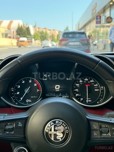 Alfa Romeo Giulia 2020, 73,000 km - 2.0 l - Bakı