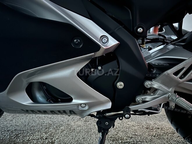Yamaha R15M-5
