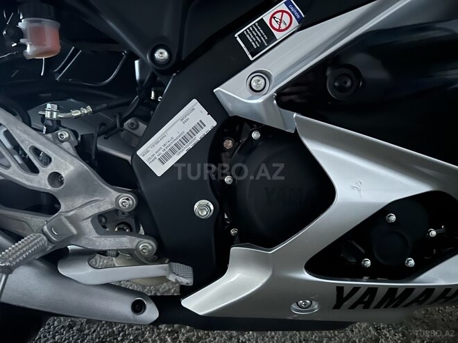 Yamaha R15M-11