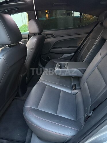 Hyundai Elantra 2018, 131,966 km - 1.6 l - Bakı