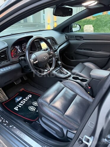 Hyundai Elantra 2018, 131,966 km - 1.6 l - Bakı