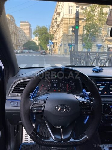 Hyundai Elantra 2018, 172,200 km - 1.6 l - Bakı