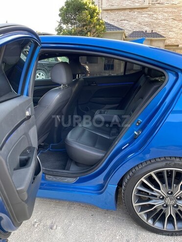 Hyundai Elantra 2018, 172,200 km - 1.6 l - Bakı