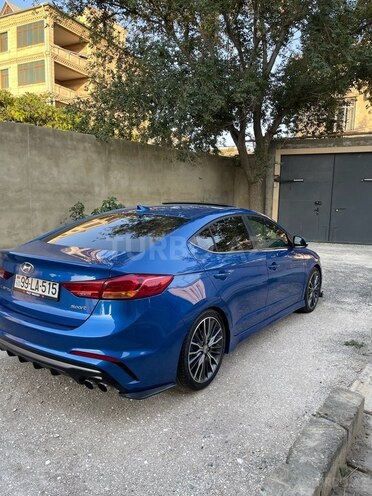 Hyundai Elantra 2018, 172,200 km - 1.6 l - Bakı