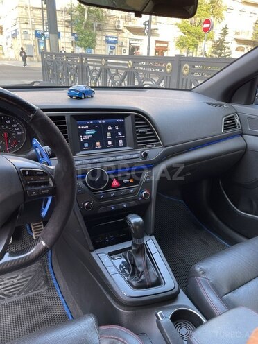 Hyundai Elantra 2018, 172,200 km - 1.6 l - Bakı