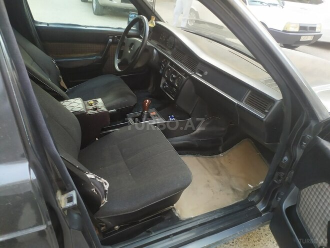 Mercedes 190 1992, 256,320 km - 1.8 л - Bakı