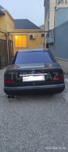 Mercedes E 220 1994, 358,000 km - 2.2 l - Bakı