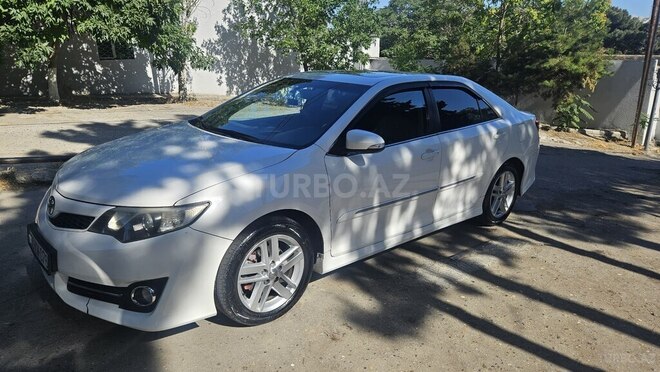 Toyota Camry-3