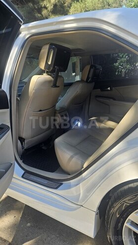 Toyota Camry-7