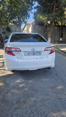 Toyota Camry-5