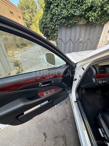 Lexus LS 460 2010, 300,000 km - 4.6 l - Bakı