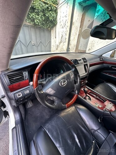 Lexus LS 460 2010, 300,000 km - 4.6 l - Bakı