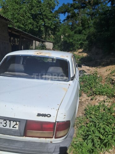 GAZ 3110 1998, 250,000 km - 2.4 l - Qusar