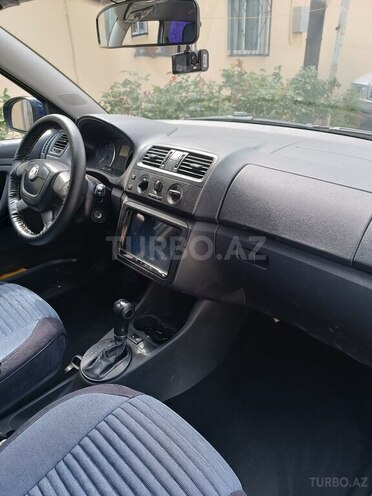 Skoda Fabia 2012, 200,000 km - 1.4 l - Bakı