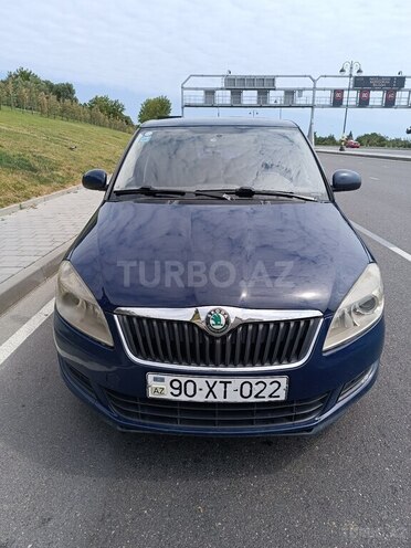 Skoda Fabia 2012, 200,000 km - 1.4 l - Bakı