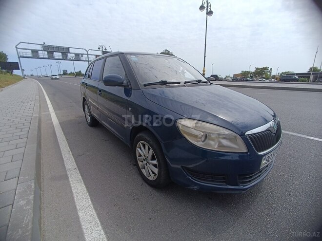 Skoda Fabia 2012, 200,000 km - 1.4 l - Bakı