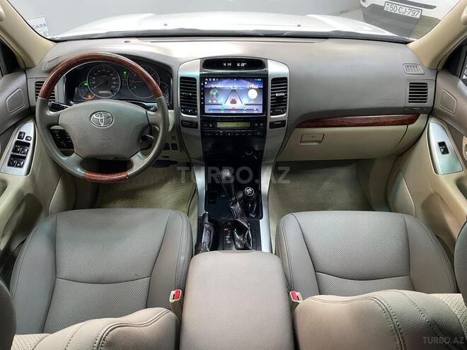 Toyota Land Cruiser Prado-3