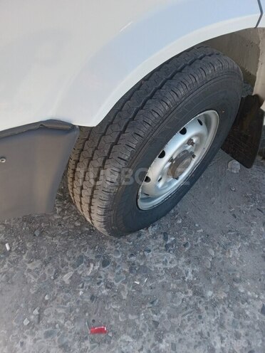 Ford Transit-4