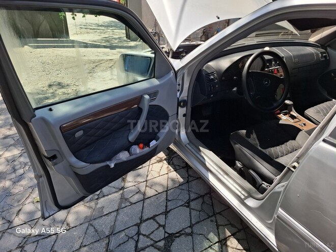 Mercedes C 180 2000, 367,000 km - 1.8 l - Bakı