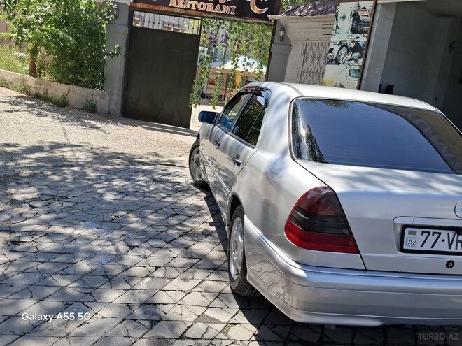 Mercedes C 180 2000, 367,000 km - 1.8 l - Bakı