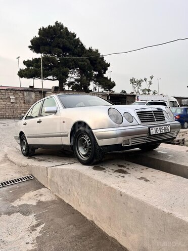 Mercedes E 200 1995, 455,000 km - 2.0 l - Bakı