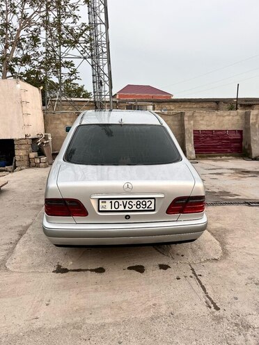 Mercedes E 200 1995, 455,000 km - 2.0 l - Bakı