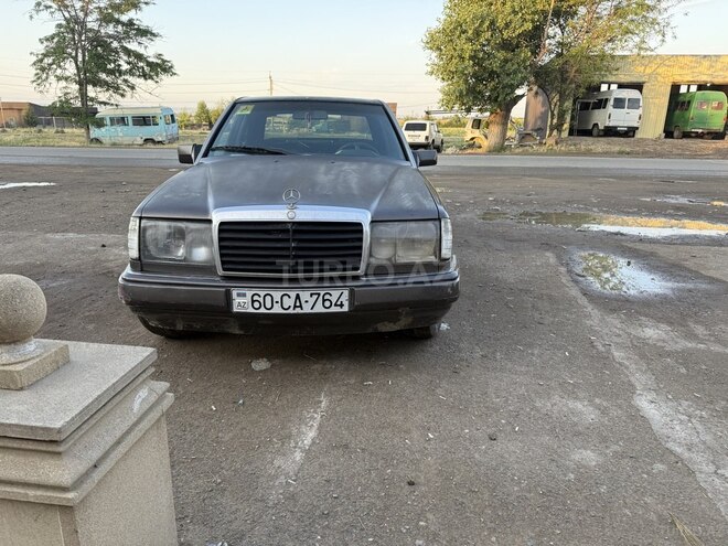 Mercedes E 200 d 1991, 200,000 km - 2.0 l - Qazax
