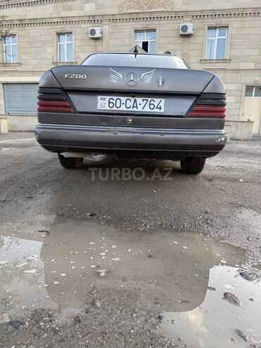 Mercedes E 200 d 1991, 200,000 km - 2.0 l - Qazax