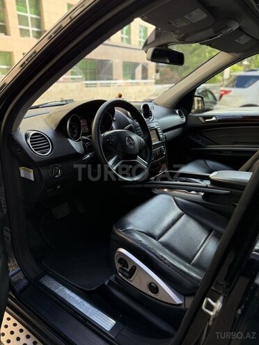 Mercedes ML 350-10