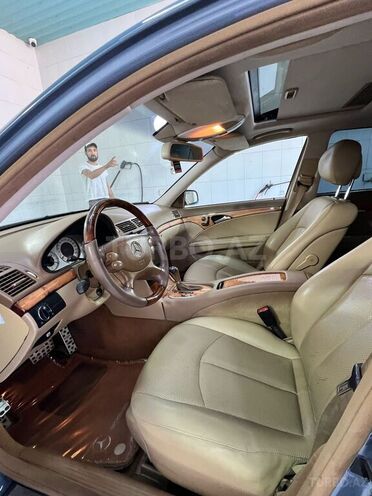 Mercedes E 350 2006, 214,372 km - 3.5 l - Sumqayıt