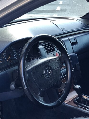 Mercedes E 230 1996, 328,106 km - 2.3 l - Sumqayıt