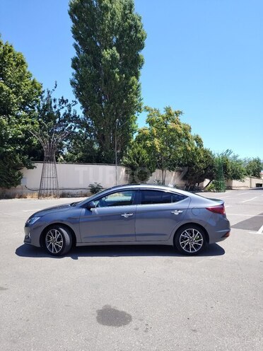 Hyundai Elantra 2019, 120,600 km - 2.0 л - Bakı