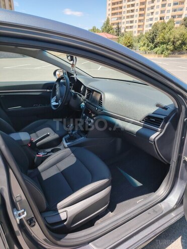 Hyundai Elantra 2019, 120,600 km - 2.0 л - Bakı